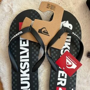 Quiksilver Men's Black Flip Flops size 11 NWT